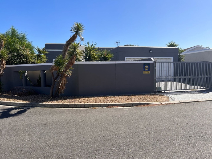 3 Bedroom Property for Sale in Parklands Western Cape